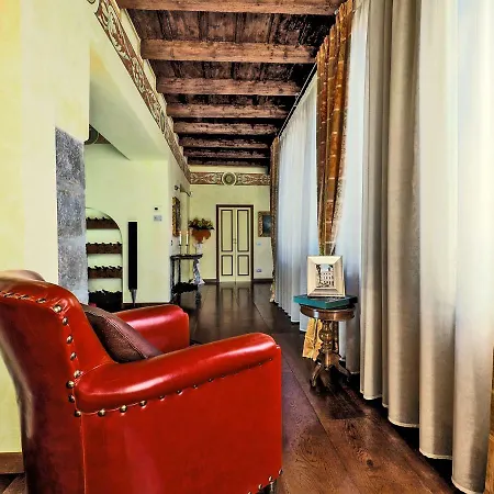 Casa Di Charme Monica Apartment