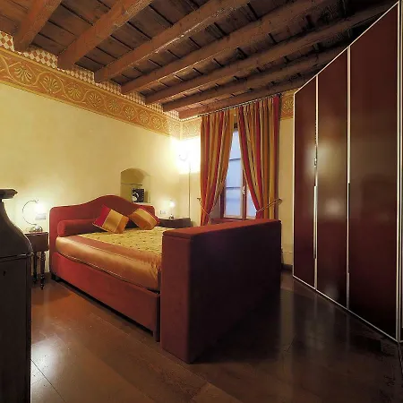 Casa Di Charme Monica Apartment